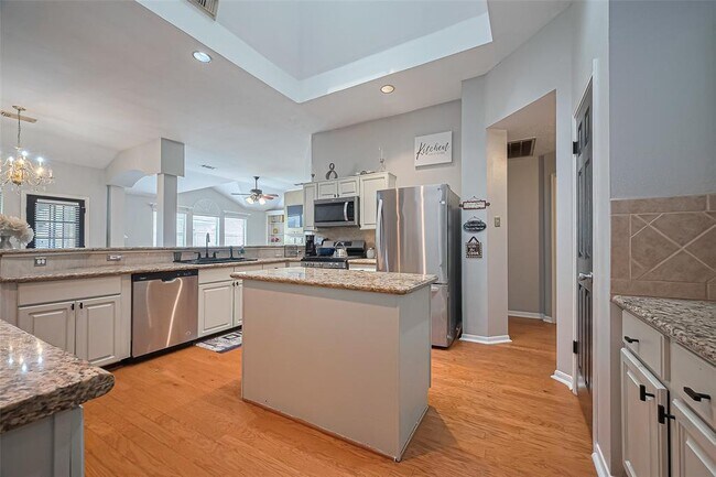 Building Photo - 4502 Twin Elm Dr