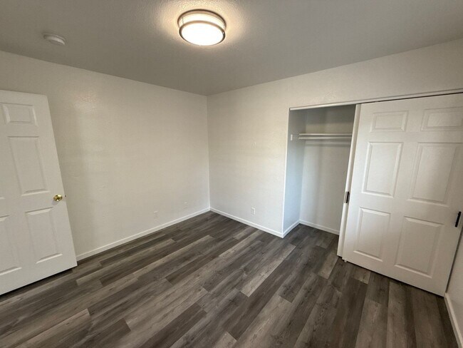 Building Photo - 1265 Poplar St