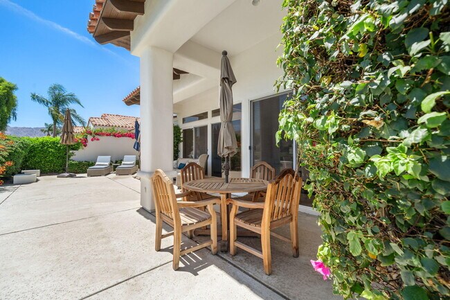 Building Photo - 79695 Mandarina