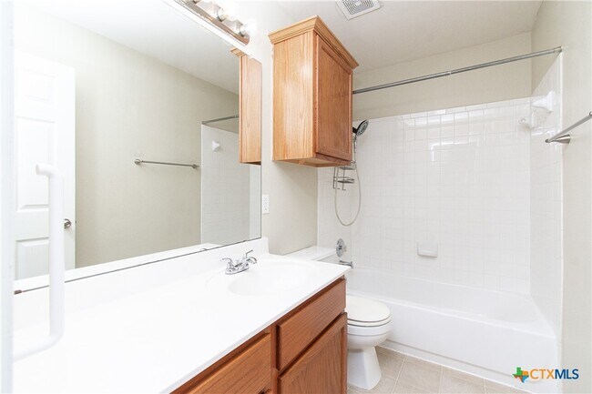 Building Photo - 5503 Bridgewood Dr