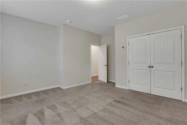 Building Photo - 1300 Hopkins Dr