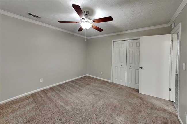 Building Photo - 4741 Nutmeg Way SW