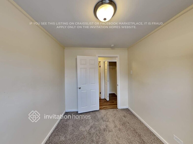 Building Photo - 316 Neola St