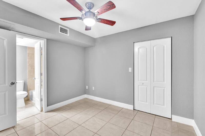 Building Photo - 2890 N Oakland Forest Dr