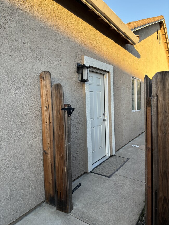 Entryway - 9120 Bridalveil Cir