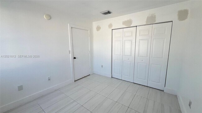 Building Photo - 1132 NW 125th Path