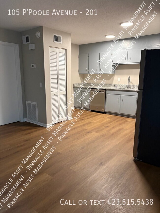 Building Photo - 105 P'Poole Ave