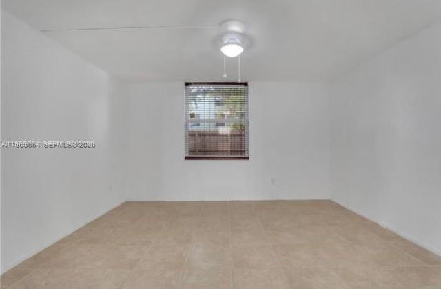 Building Photo - 8309 SW 142nd Ave