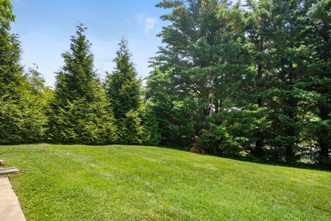 Building Photo - 545 Montgomery St