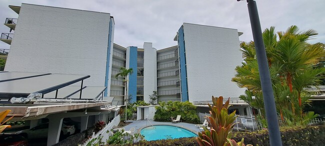 Building Photo - Hale Moana - Ocean Front Condominium