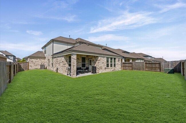 Building Photo - 1585 Sunrise Gables Dr