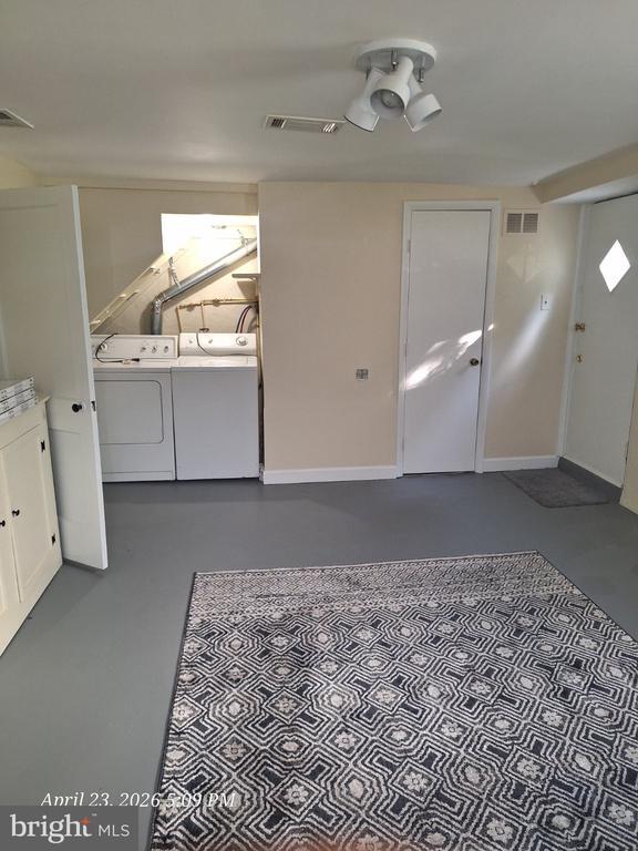 Building Photo - 3721 Frankford Ave