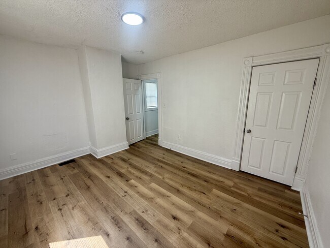 Building Photo - 125 Avondale Ave
