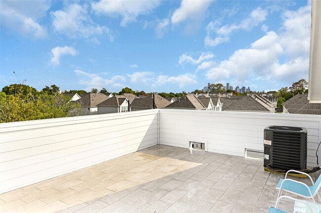 Building Photo - 710 Link Rd