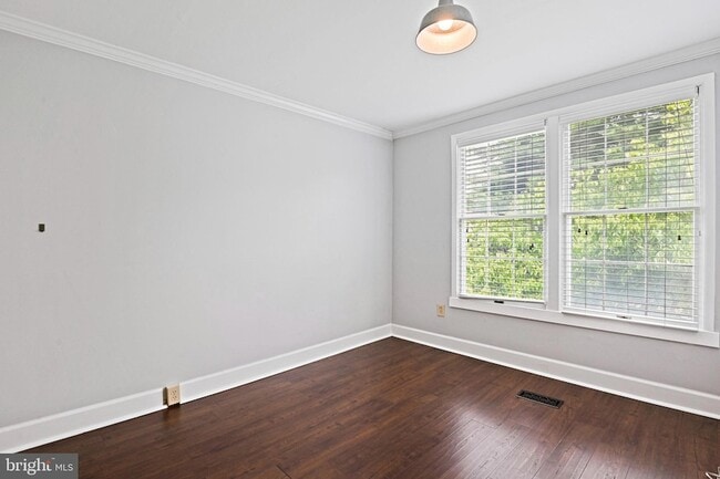 Building Photo - 1646 Barnstead Dr