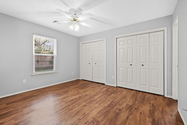 Building Photo - Great Location - 3/2 close to Downtown Bentonville!