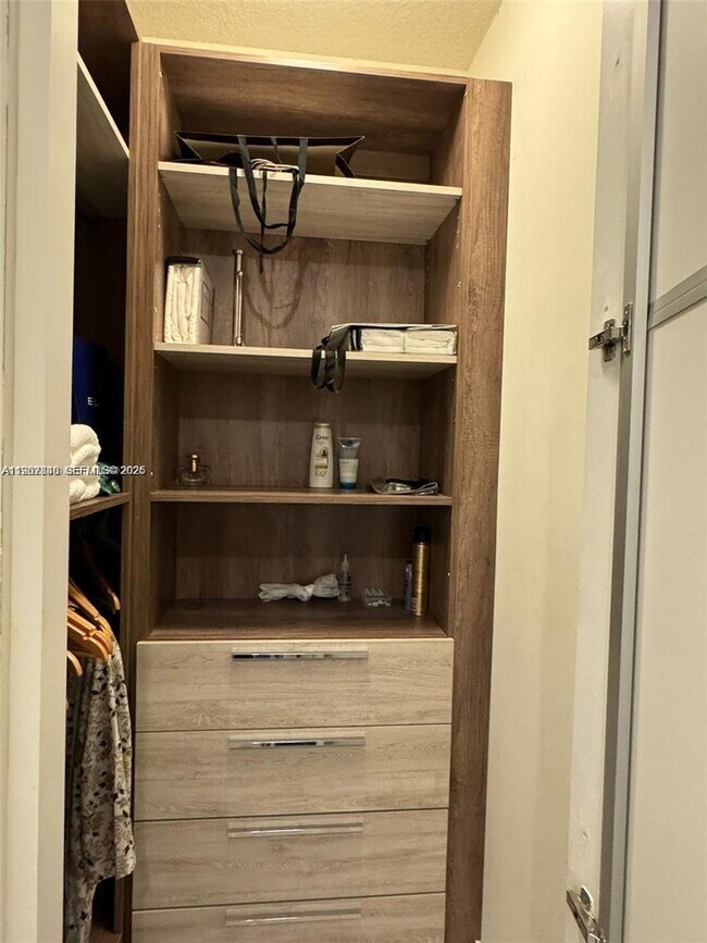 Building Photo - 10376 NW 76th Terrace