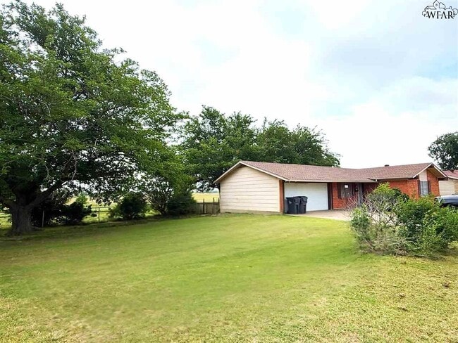 Building Photo - 4811 Cypress Ave