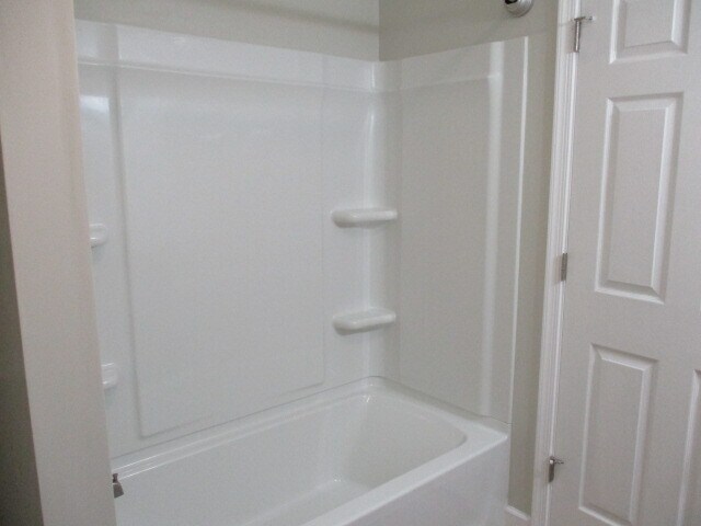 TubShower - 719 Valley St