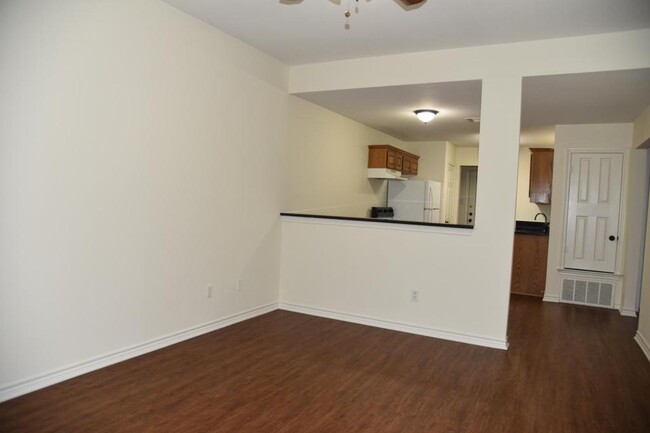 Building Photo - 1536 Northwood Blvd