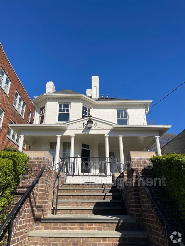 Building Photo - 367 Moreland Ave NE