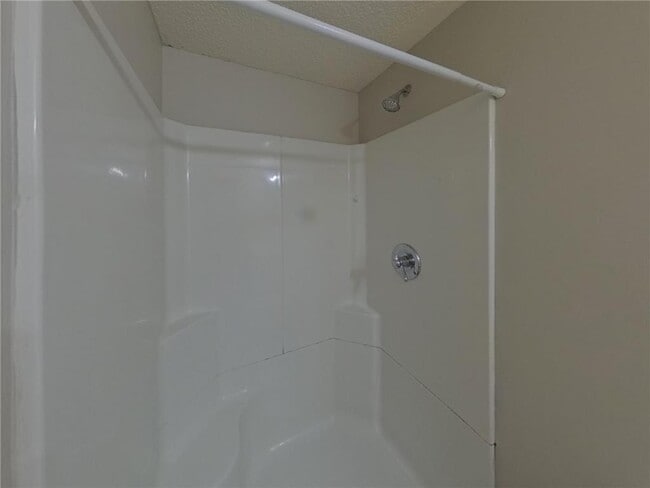 Building Photo - 16037 Flagstaff Ave W