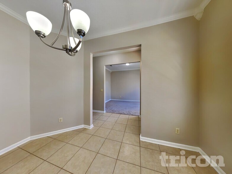 Building Photo - 4399 Princess Labeth Ct W