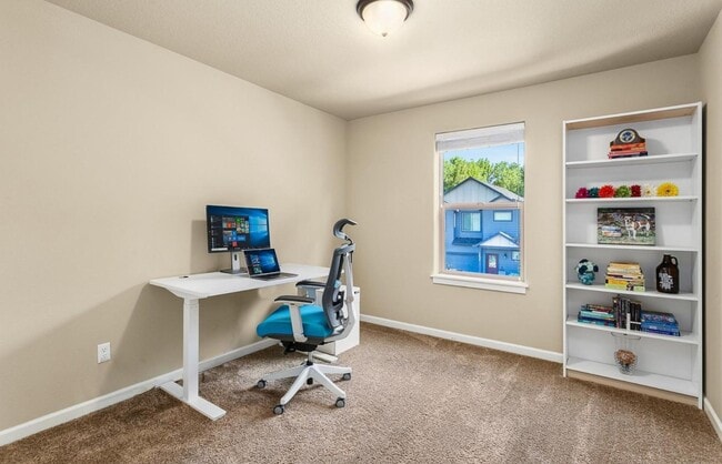 Building Photo - 2833 25th Ave