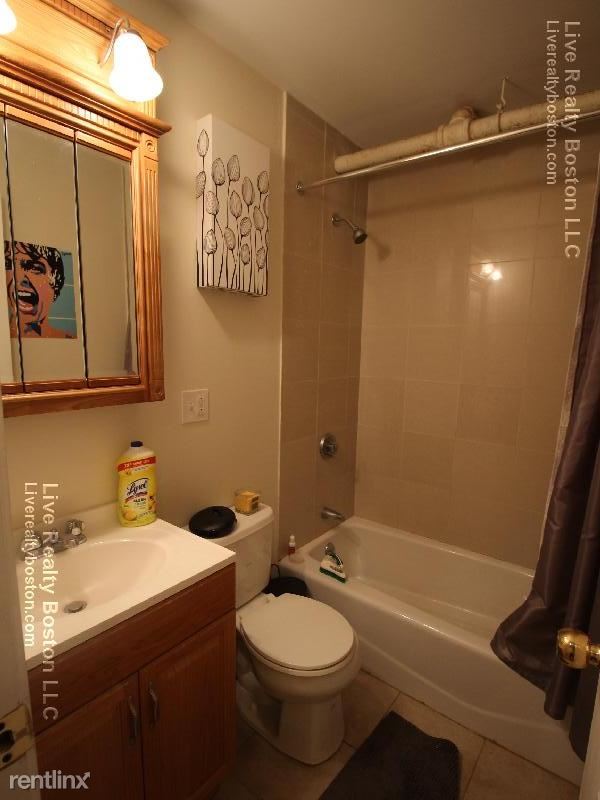 Building Photo - 2 Euston St