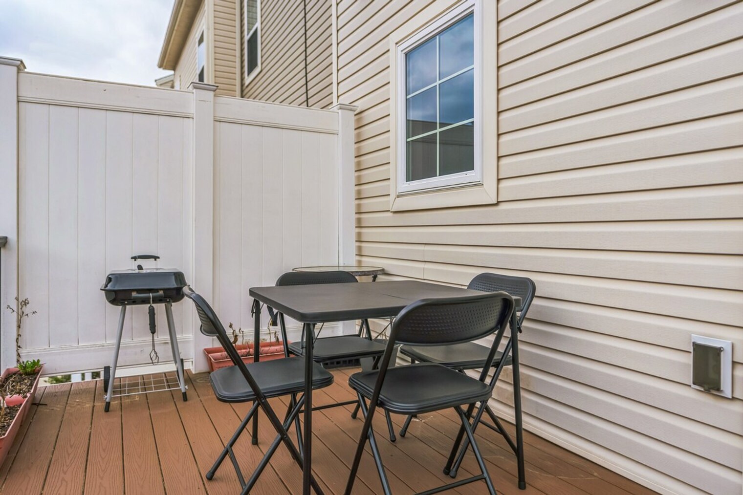 Building Photo - 7980 Blue Stream Dr