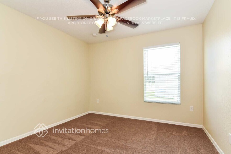 Building Photo - 120 Albany Dr