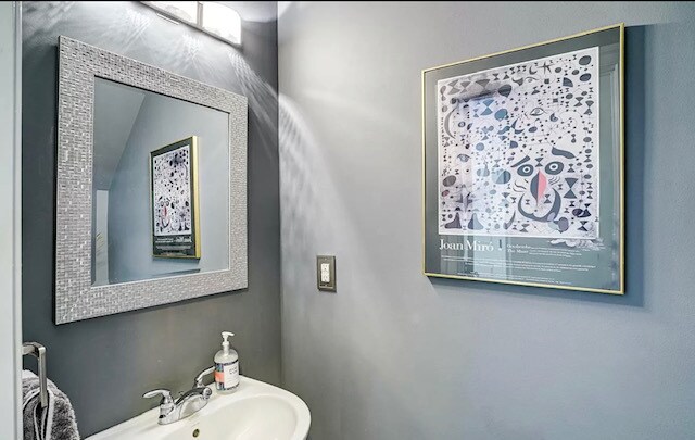 Building Photo - 2943 Templehof Ct