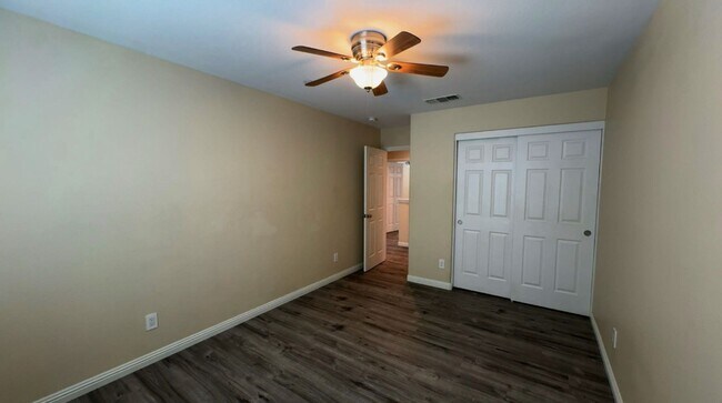 Building Photo - Move in Special! 2 Weeks free!  Home for R...
