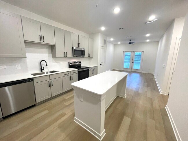 Building Photo - 601 Graham Dr