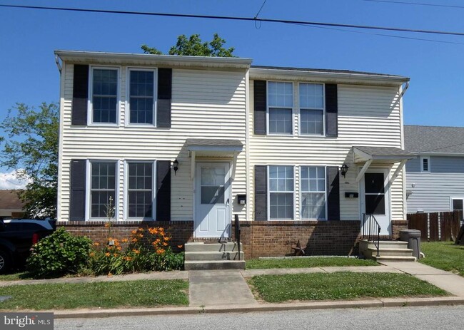 Building Photo - 103 S Lynchburg St