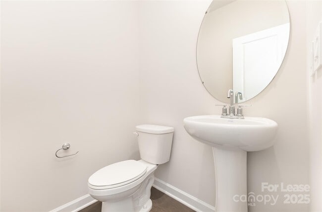 Building Photo - 1735 Braemar Vlg Dr