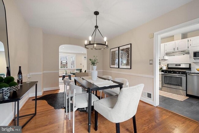 Building Photo - 183 Stanmore Rd