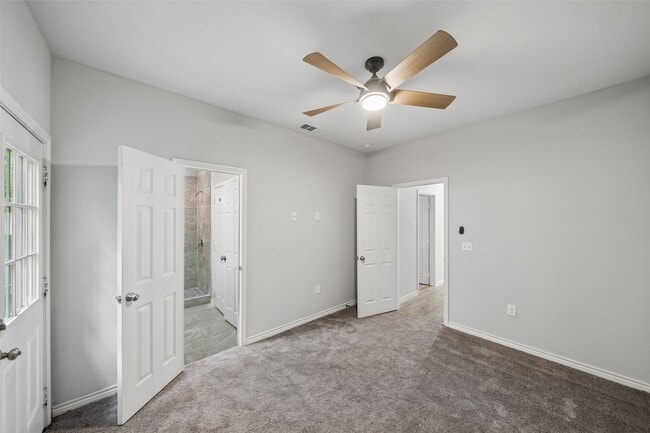 Building Photo - 396 Westchase St