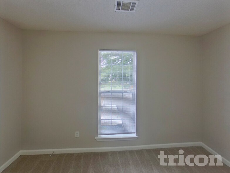 Building Photo - 123 Galway Ln