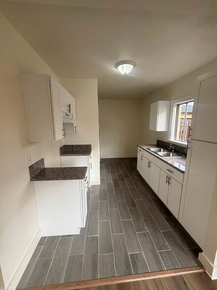 Building Photo - 317 E 61st St