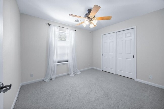 Building Photo - 4033 Canyon Glen Cir