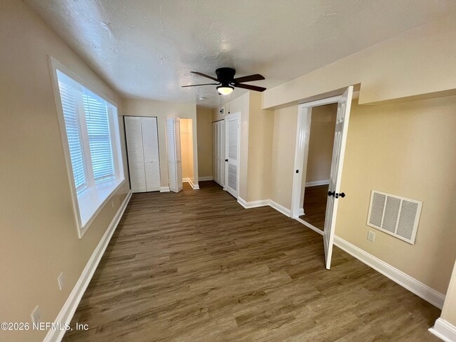 Building Photo - 2705 Riverside Ave