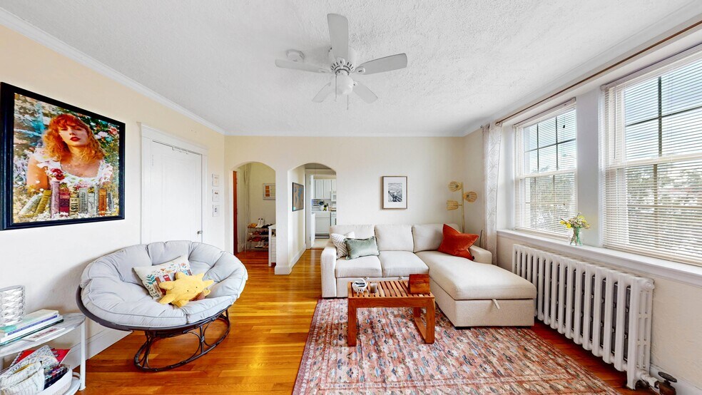 Building Photo - 15 Governors Ave