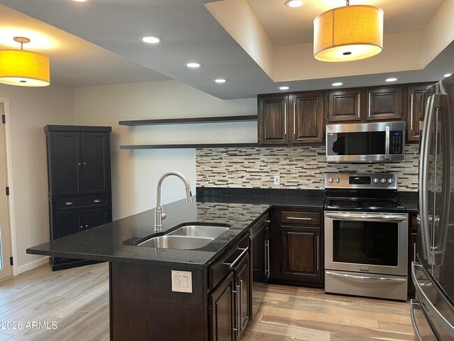 Building Photo - 12847 N 40th Way