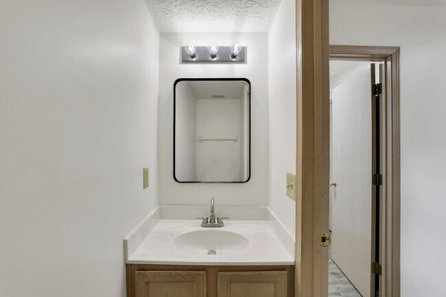 Building Photo - 4516 Harston Ave