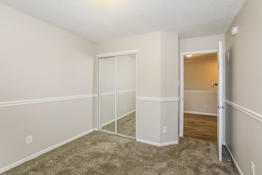 Building Photo - 2539 Redland Ln