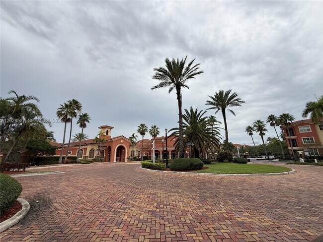 Building Photo - 4704 SW 160th Ave