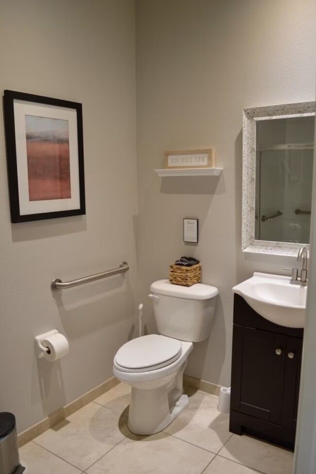 Guest bathroom - 3017 Bird of Paradise Ln