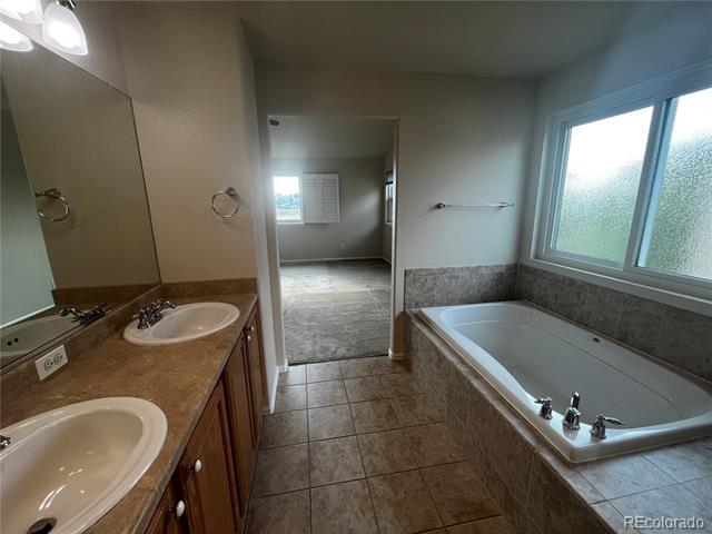 Building Photo - 8121 Raspberry Dr