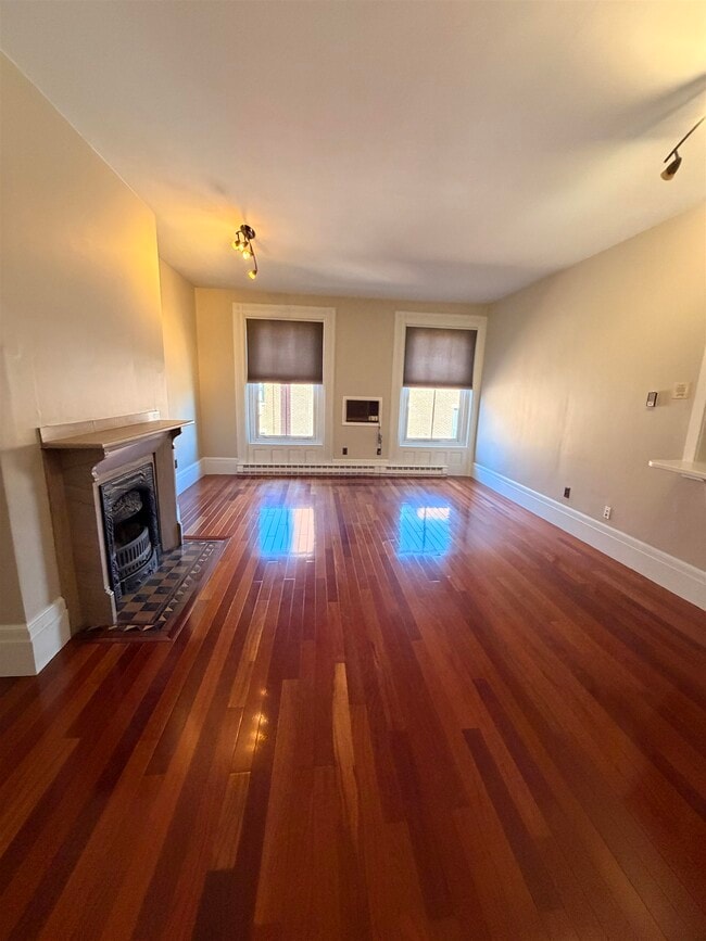 Building Photo - 401 State Street